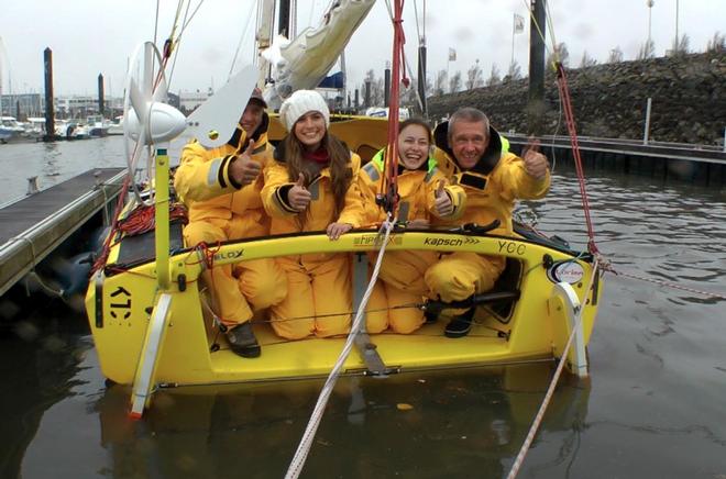 Fipofix - some of the team that got him there ©  SW